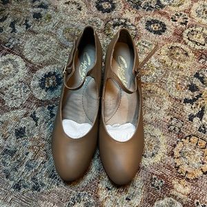 Capezio Dance shoes US9